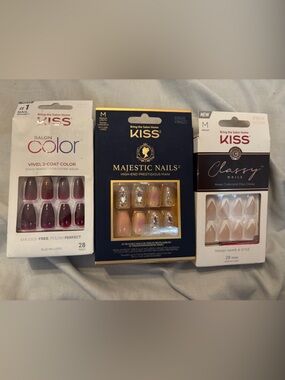 Kiss Salon Color Ombre Burgundy Press-On Nails